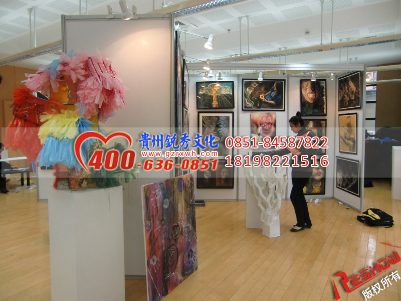 貴陽畫展布置公(gōng)司及挂畫闆租賃